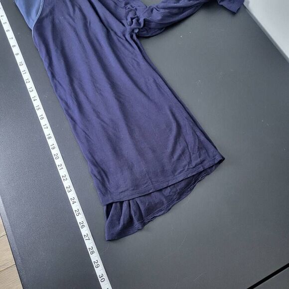 Vince Womens Silk Top Blue Size Medium V Neck Long Sleeve Pullover Lightweight - Picture 7 of 7